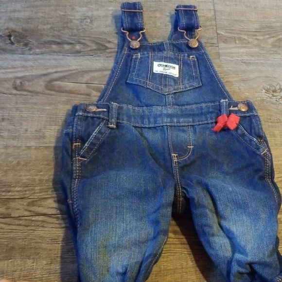 3 Pairs of Oshkosh overalls - Picture 2 of 8